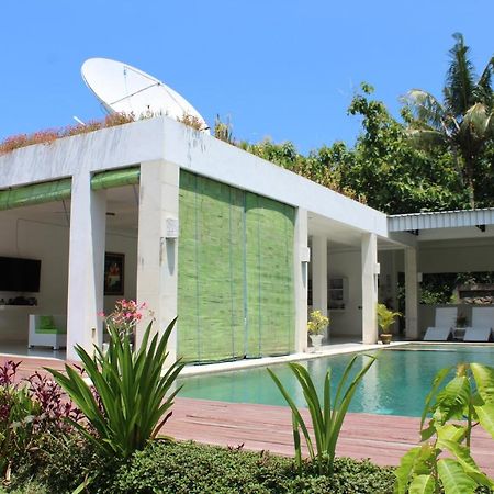 Villa Putih Lovina Luaran gambar