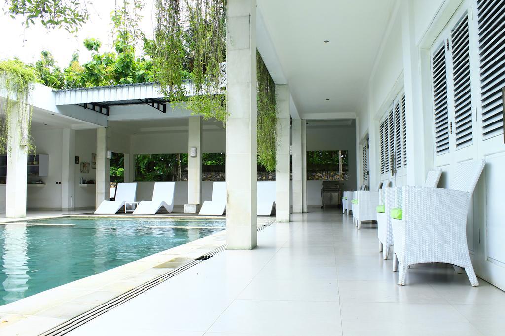 Villa Putih Lovina Luaran gambar