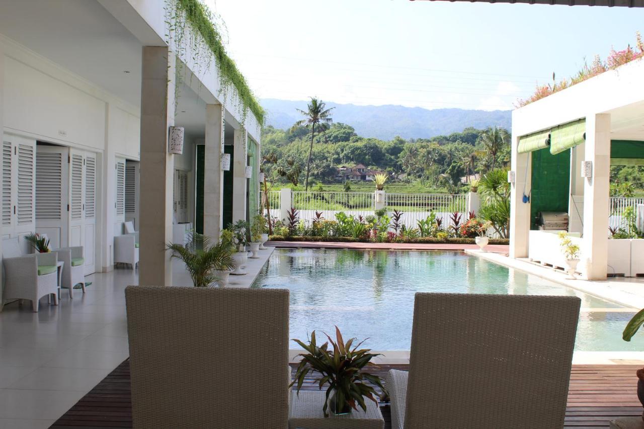 Villa Putih Lovina Luaran gambar