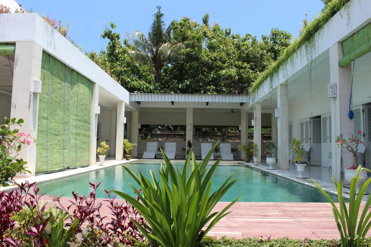 Villa Putih Lovina Luaran gambar